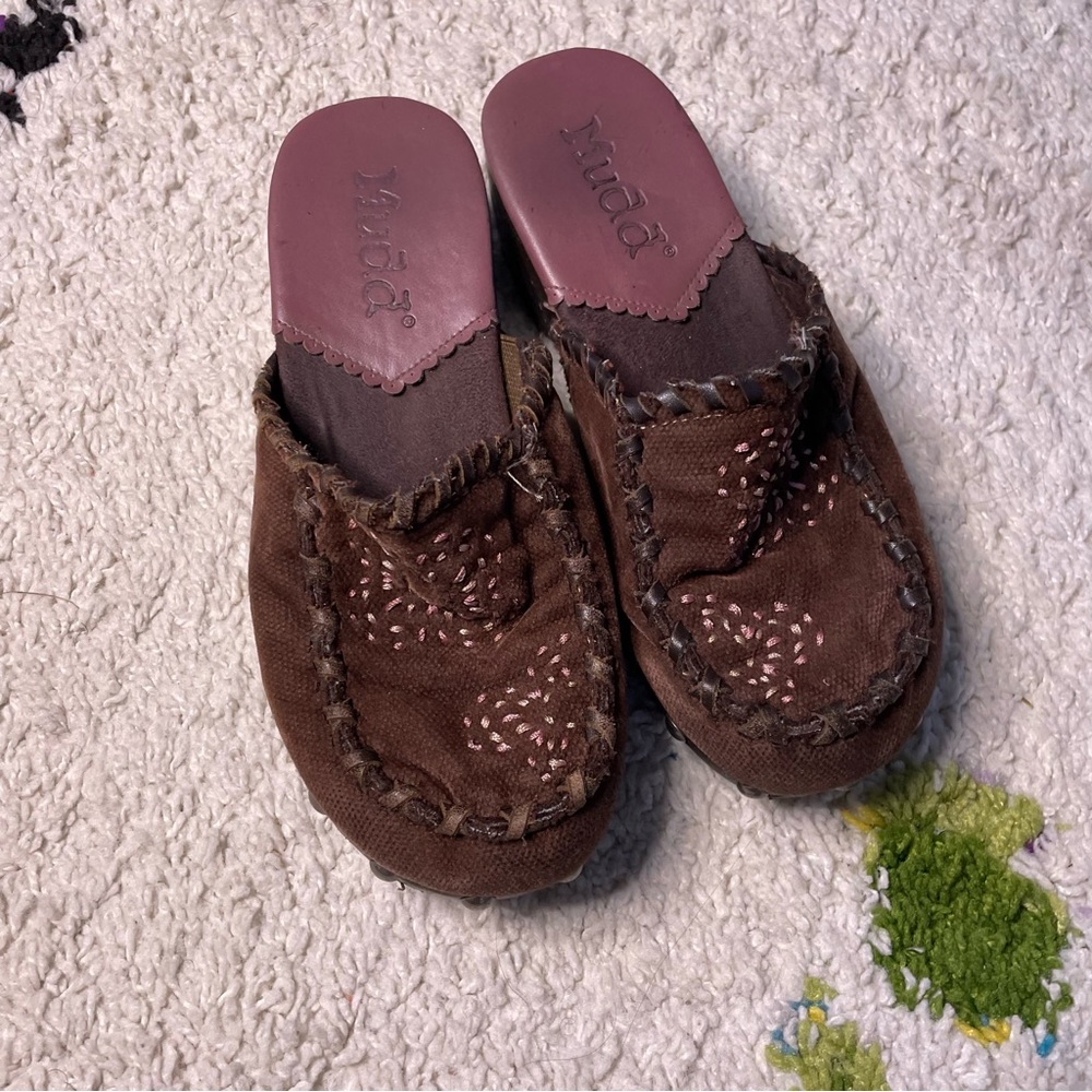 Brown vintage mudd clogs